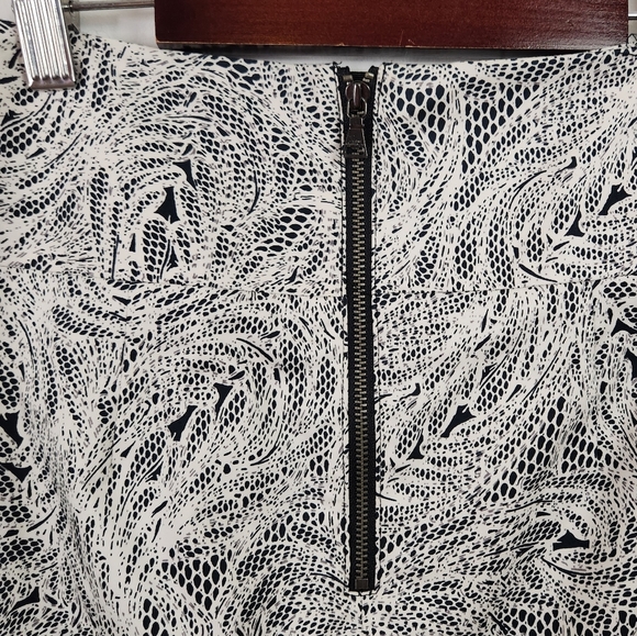 Club Monaco White Black Floral Pencil Skirt High Waisted Rise Office Work Cotton - Picture 3 of 9